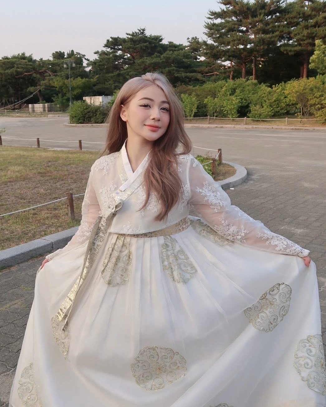 Cách Trần Hà Linh viral TikTok - Cách Trần Hà Linh viral TikTok bắt đầu từ hình ảnh cá nhân rõ ràng Cách Trần Hà Linh viral TikTok - Cách Trần Hà Linh viral TikTok bắt đầu từ hình ảnh cá nhân rõ ràng