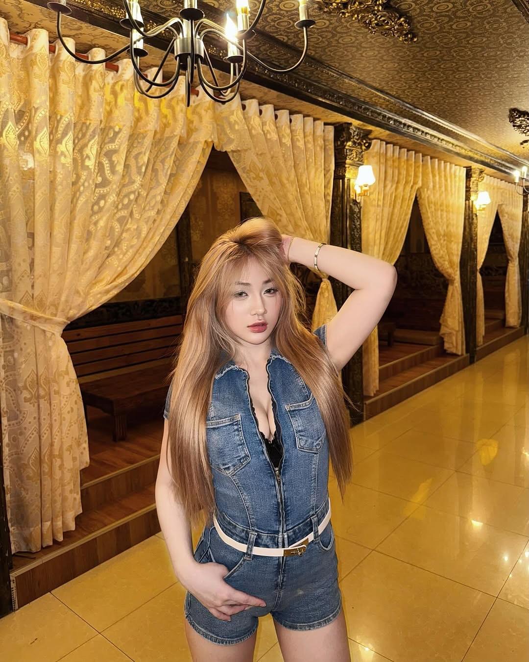 Hoa khôi Ngoại Thương Trần Hà Linh - Bước vào cuộc thi với tâm thế nghiêm túc Hoa khôi Ngoại Thương Trần Hà Linh - Bước vào cuộc thi với tâm thế nghiêm túc