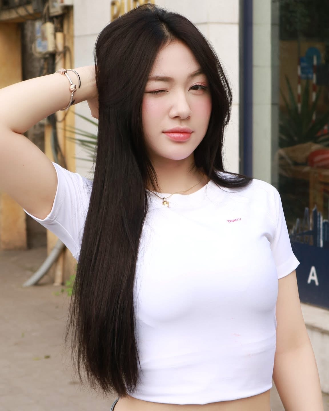 Trần Hà Linh mặt mộc - Gợi ý chăm sóc da từ hình ảnh tự nhiên của Trần Hà Linh Trần Hà Linh mặt mộc - Gợi ý chăm sóc da từ hình ảnh tự nhiên của Trần Hà Linh