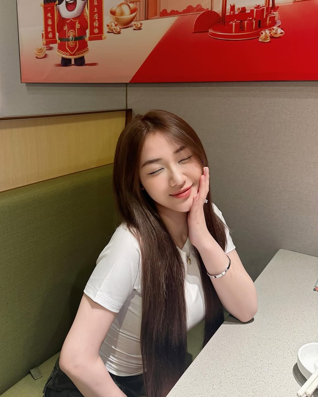 Trần Hà Linh body goals - Không cổ vũ ép cân hay so sánh độc hại Trần Hà Linh body goals - Không cổ vũ ép cân hay so sánh độc hại