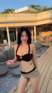 Bikini - Trần Hà Linh